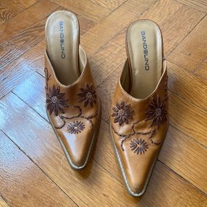 Bandolino slip on boots